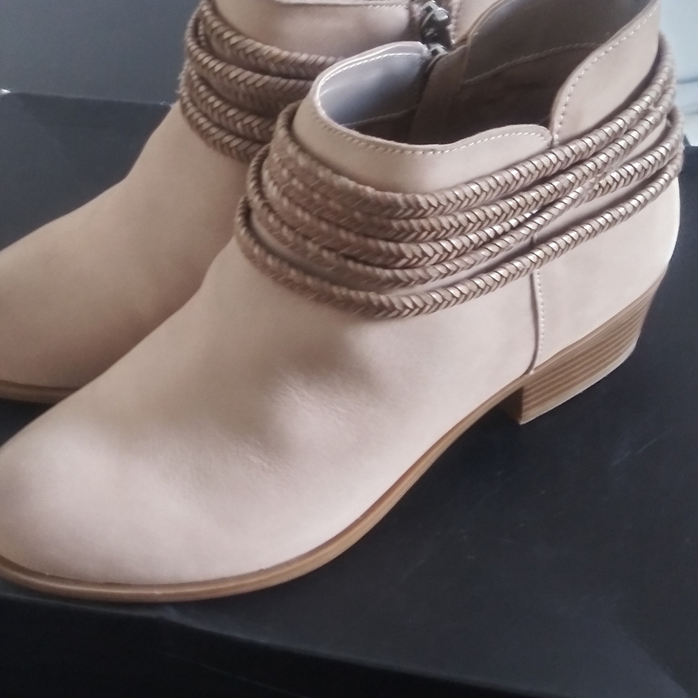 Bcbgeneration Clatton Braided Booties - image 4